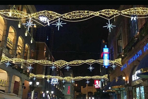 Across-Street Motif Lights