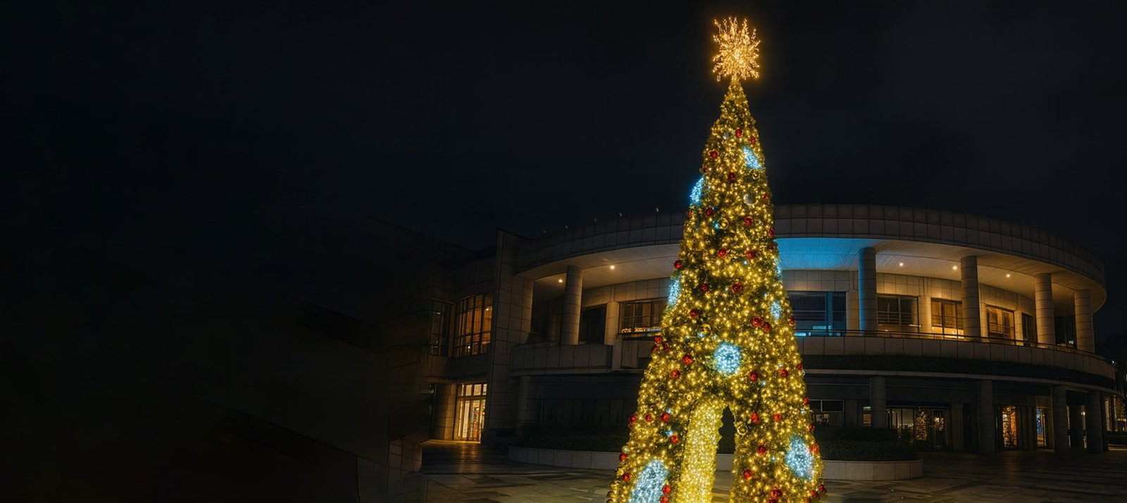 Giant Outdoor Pre-Lit Motif Lights Manufacturing