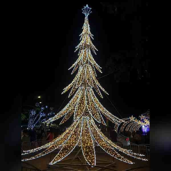 Outdoor Tree Motif Lights